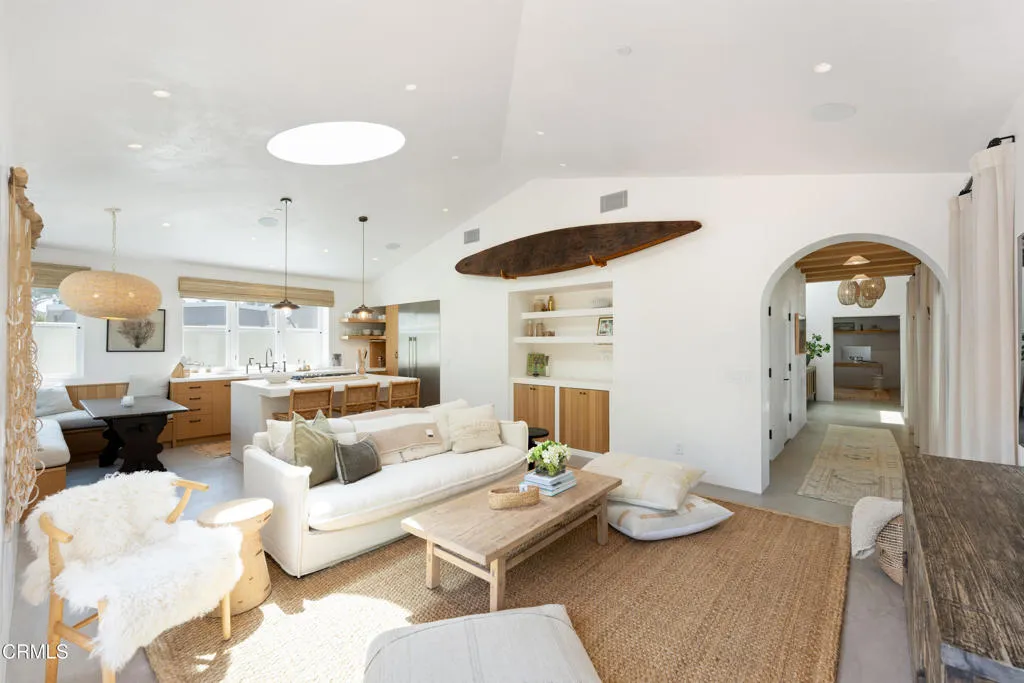 1361 Grenock Lane MLS-17
