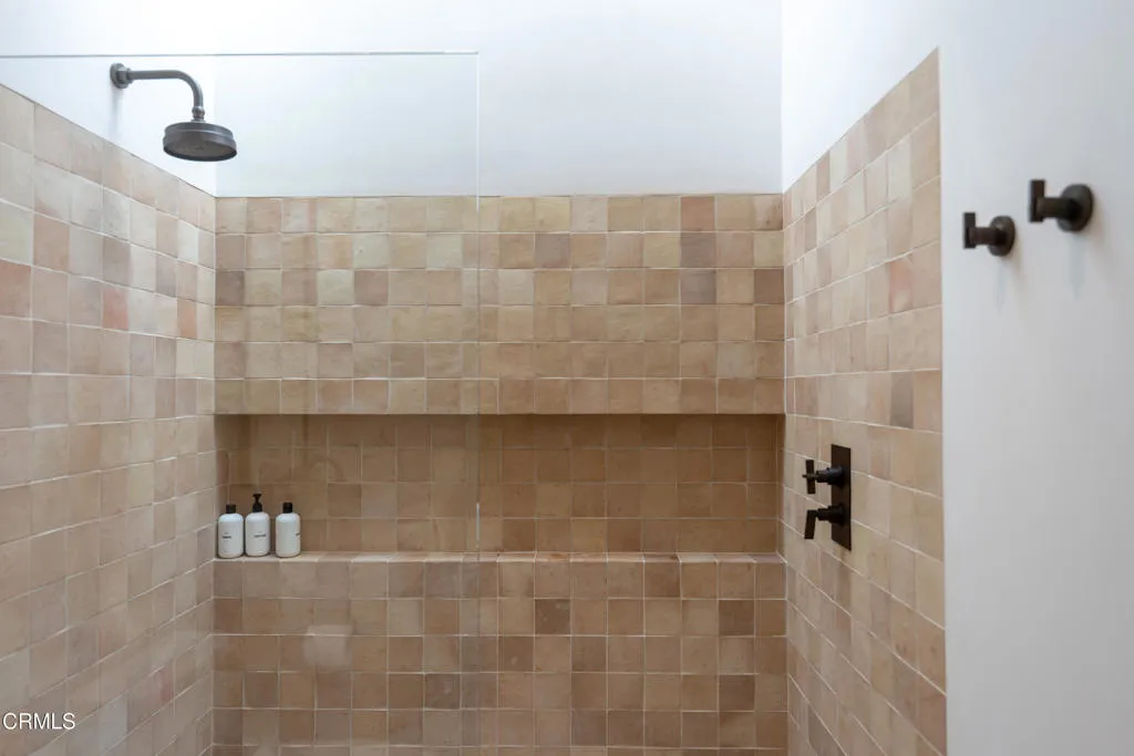 1361 Grenock Lane MLS-44
