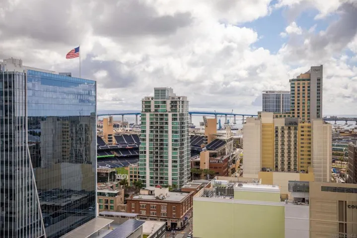575 6th Avenue #1804, San Diego, California 92101