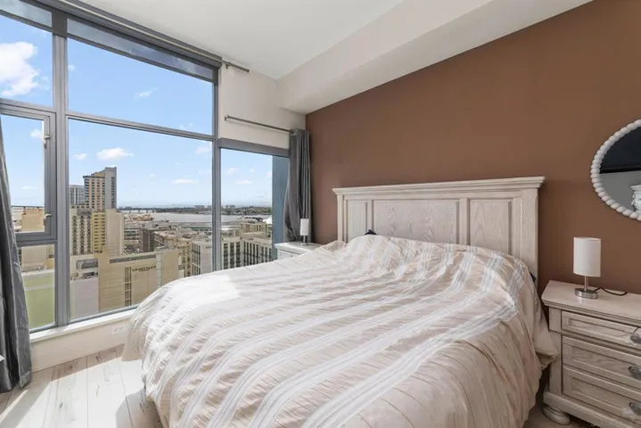 575 6th Avenue #1804, San Diego, California 92101