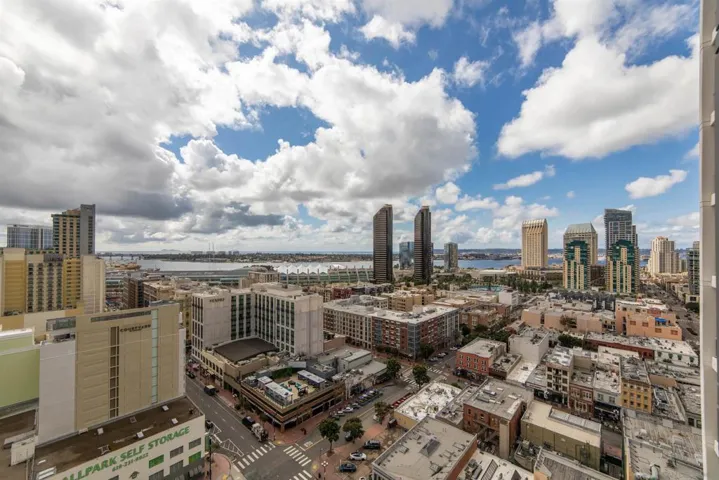 575 6th Avenue #1804, San Diego, California 92101