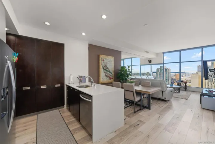 575 6th Avenue #1804, San Diego, California 92101