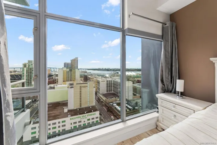 575 6th Avenue #1804, San Diego, California 92101