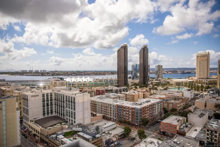 575 6th Avenue #1804, San Diego, California 92101