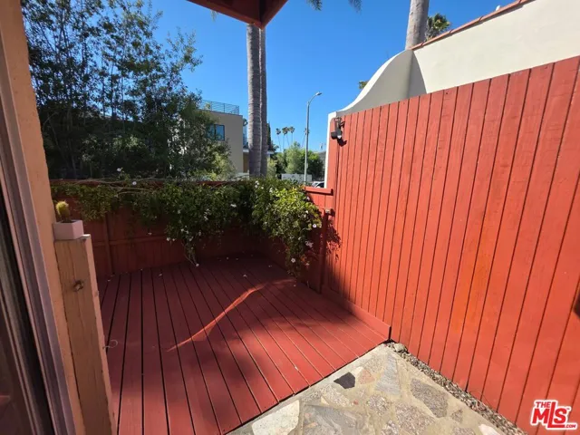 632 Santa Clara Avenue A, Los Angeles, California 90291