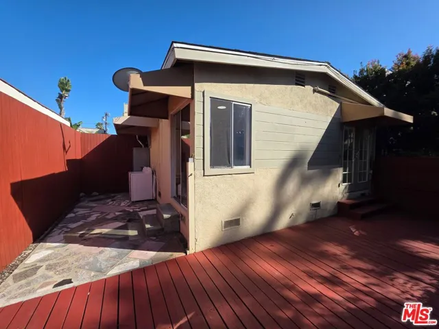 632 Santa Clara Avenue A, Los Angeles, California 90291