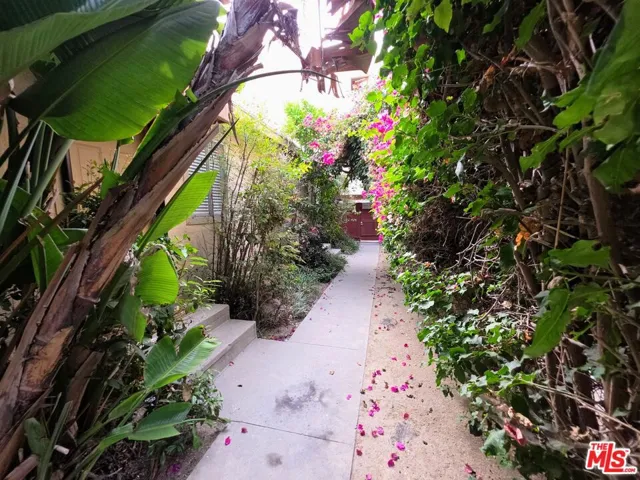 632 Santa Clara Avenue A, Los Angeles, California 90291