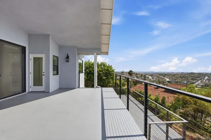 4344 Summit Drive, La Mesa, California 91941