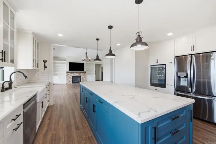 4344 Summit Drive, La Mesa, California 91941