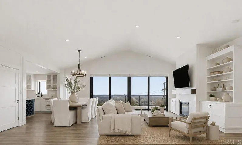 4344 Summit Drive, La Mesa, California 91941