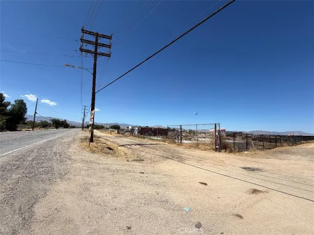 37000 90th Street E, Sun Village, California 93543