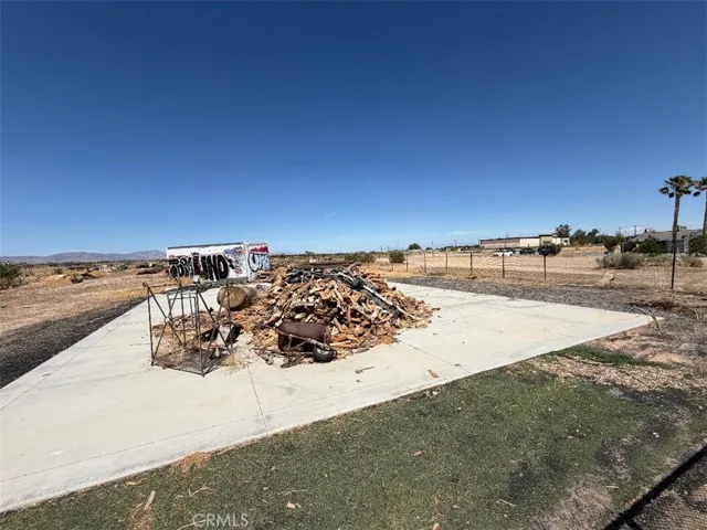37000 90th Street E, Sun Village, California 93543