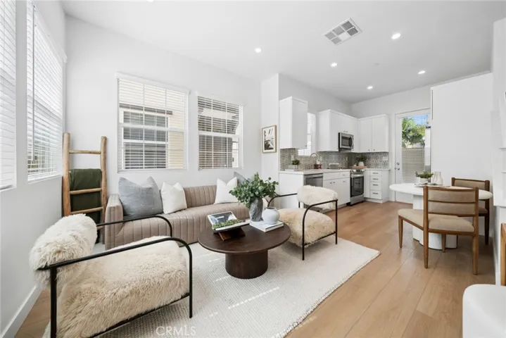 374 Hamilton St B101, Costa Mesa, California 92627