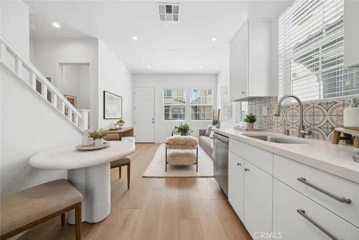 374 Hamilton St B101, Costa Mesa, California 92627