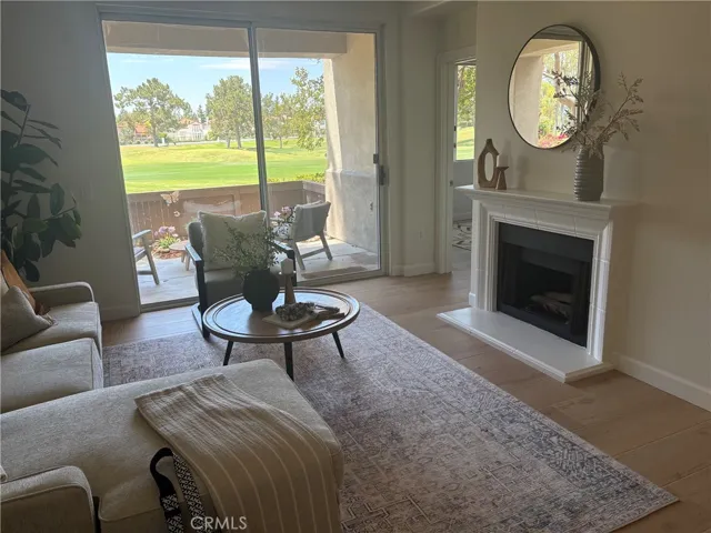 2960 Champion 2301, Tustin, California 92782