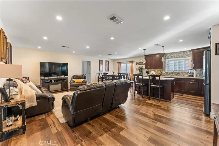 1855 Riverside 195, Ontario, California 91761
