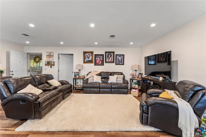 1855 Riverside 195, Ontario, California 91761