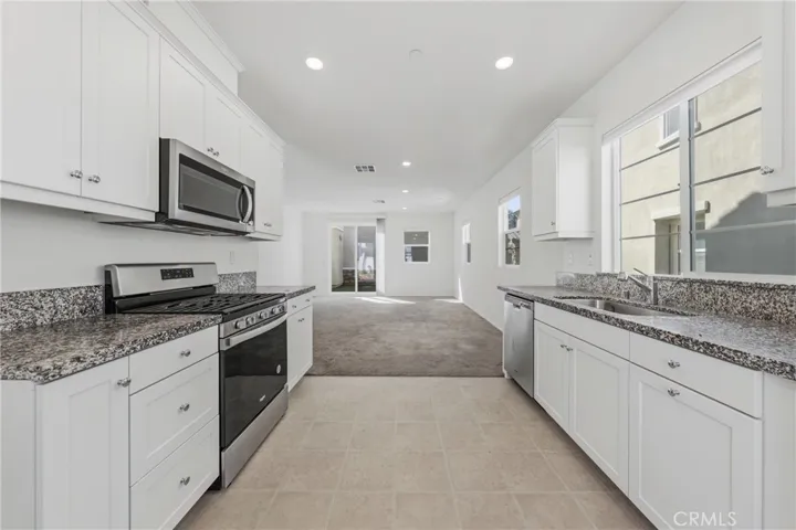 17016 Zion, Canyon Country, California 91387