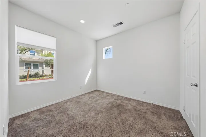 17016 Zion, Canyon Country, California 91387