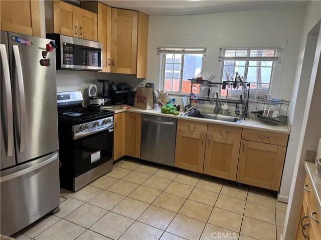 1116 W 78th, Los Angeles, California 90044