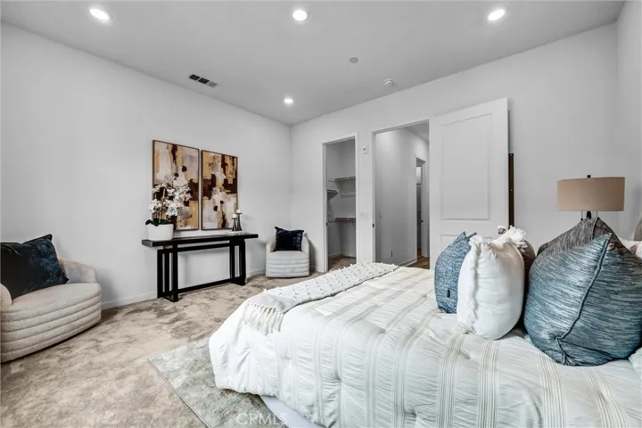 105 Baluster, Irvine, California 92618