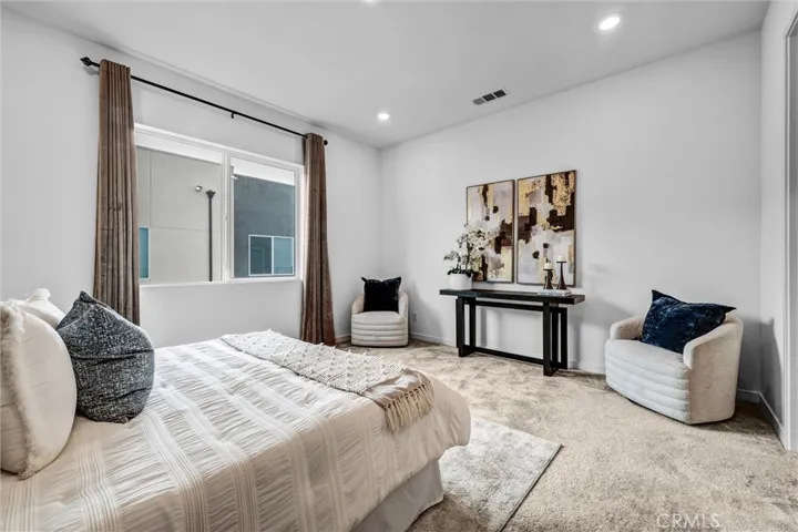 105 Baluster, Irvine, California 92618