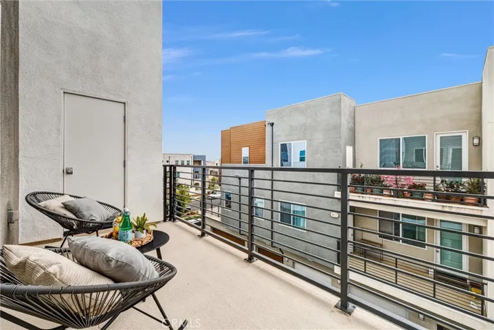 105 Baluster, Irvine, California 92618