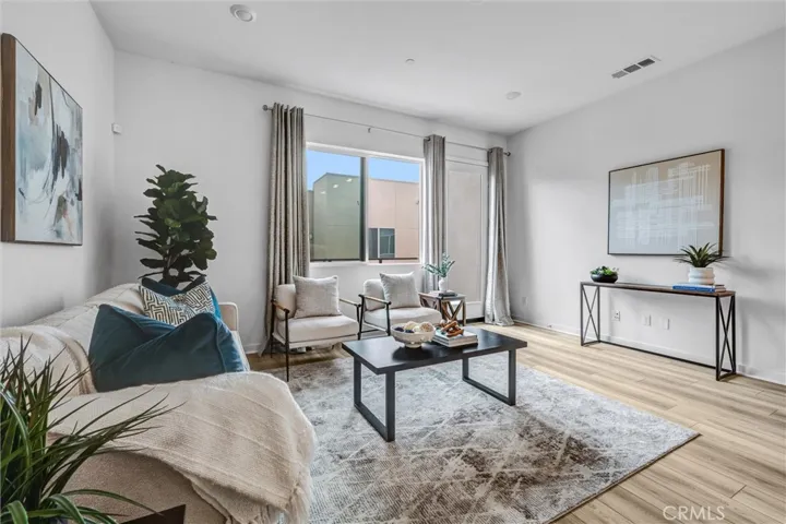 105 Baluster, Irvine, California 92618