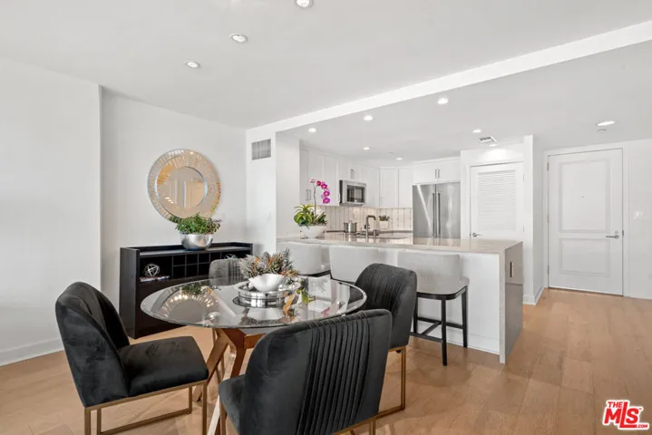 1221 W Ocean Avenue 804, Santa Monica, California 90401