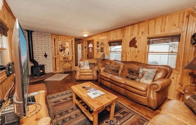 437 Victoria Lane, Sugarloaf, California 92386 — photo 4