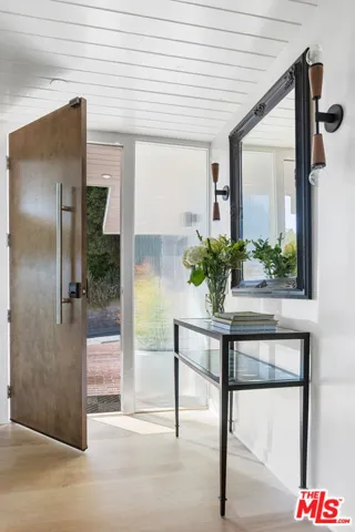 8656 Skyline Drive, Los Angeles, California 90046