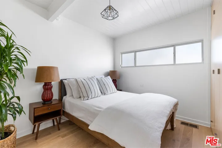 8656 Skyline Drive, Los Angeles, California 90046