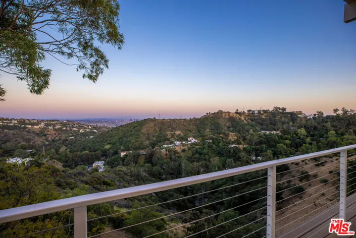 8656 Skyline Drive, Los Angeles, California 90046