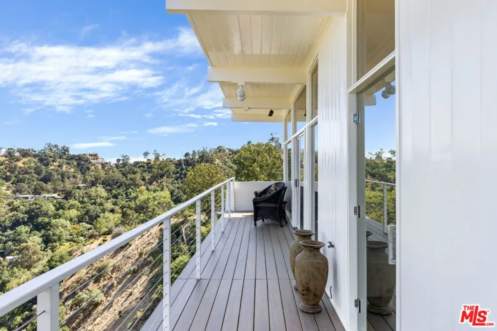 8656 Skyline Drive, Los Angeles, California 90046