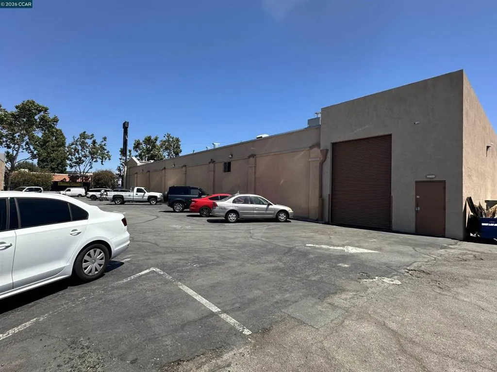 Side of Bldg