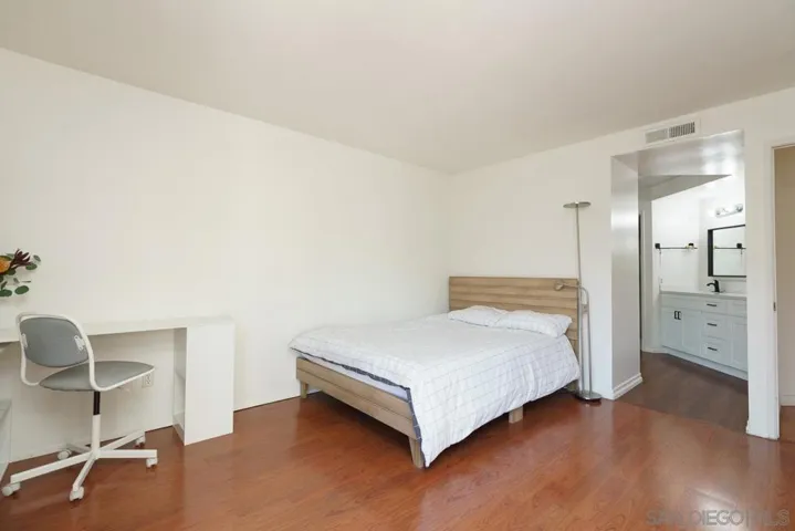 8158 Avenida Navidad Unit 14, San Diego, California 92122