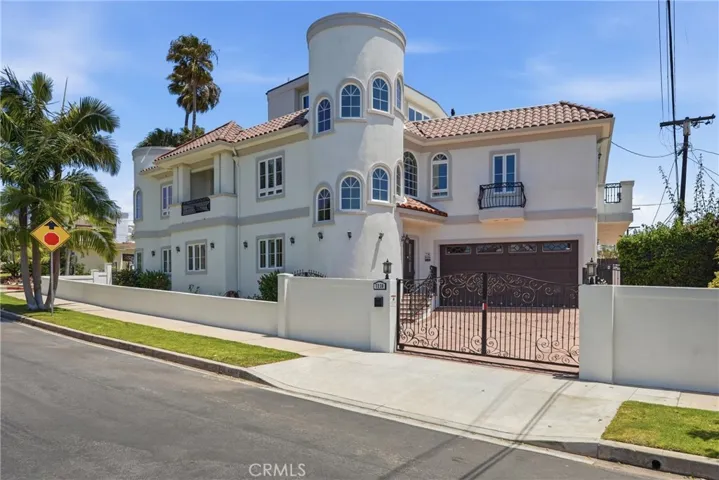 7220 W 80th, Los Angeles, California 90045