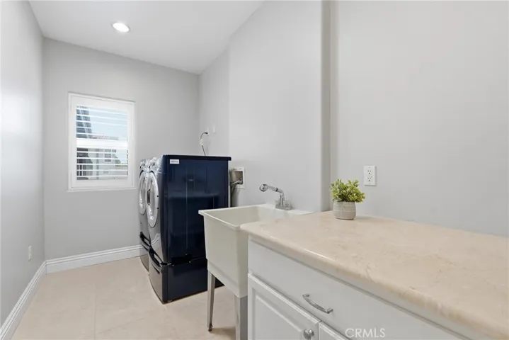 7220 W 80th, Los Angeles, California 90045