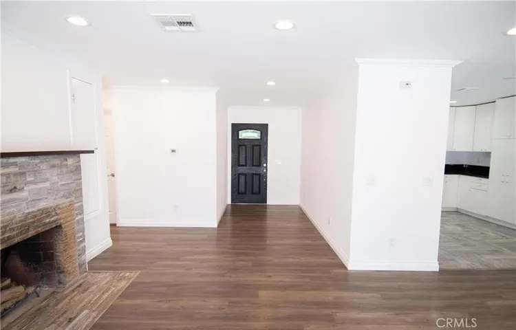 7445 Hesperia Avenue, Reseda, California 91335