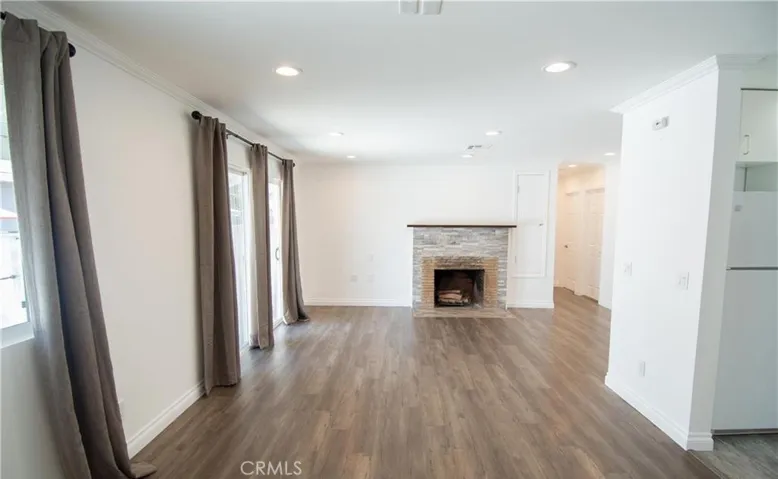 7445 Hesperia Avenue, Reseda, California 91335