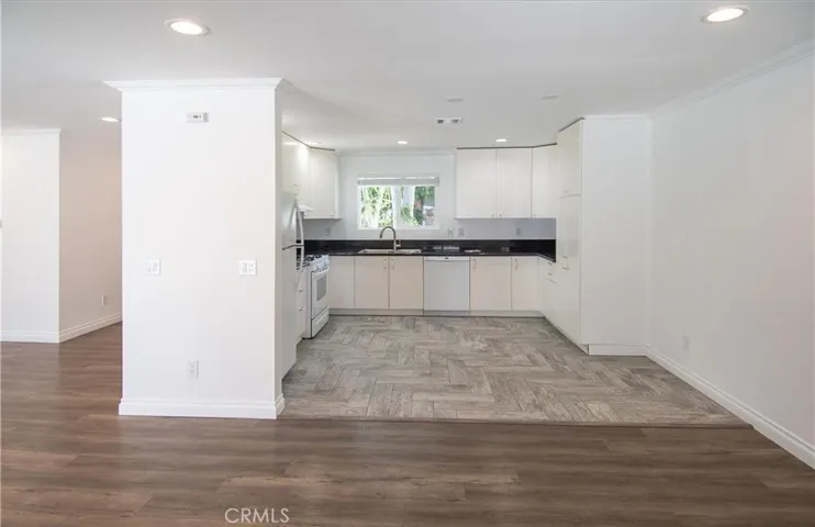 7445 Hesperia Avenue, Reseda, California 91335