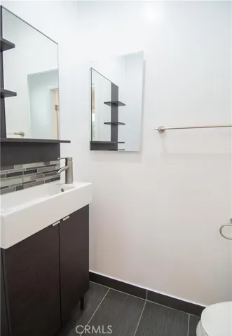 7445 Hesperia Avenue, Reseda, California 91335