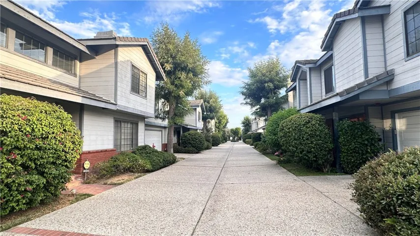 Genoa Oak Community