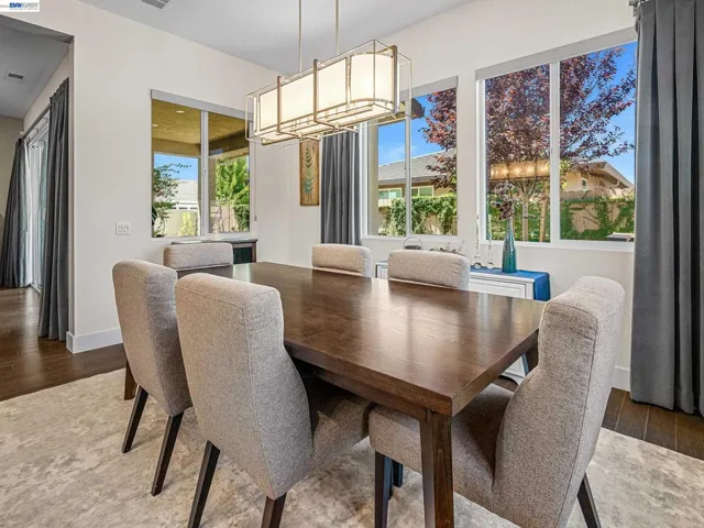 3001 Compass Ln, Roseville, California 95747