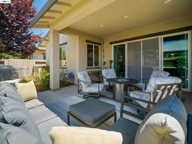 3001 Compass Ln, Roseville, California 95747