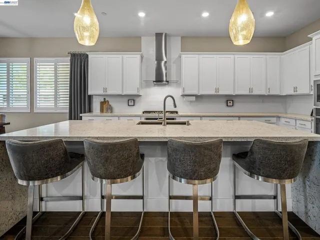 3001 Compass Ln, Roseville, California 95747