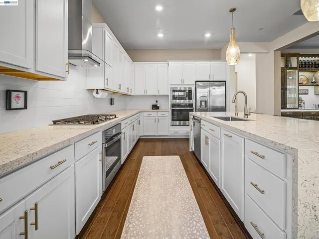 3001 Compass Ln, Roseville, California 95747