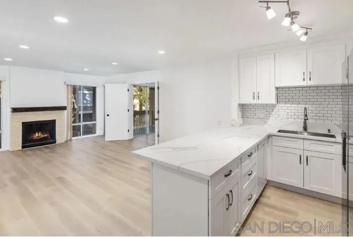 4600 Lamont St 204, San Diego, California 92109