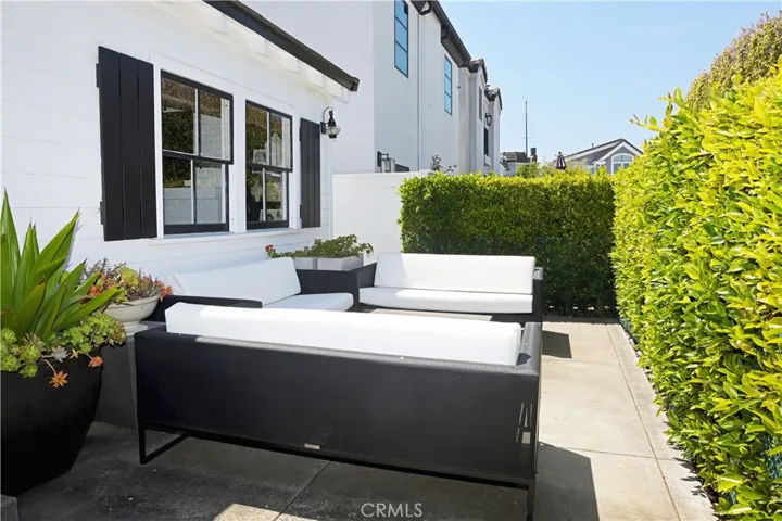 105 Via Ravenna, Newport Beach, California 92663