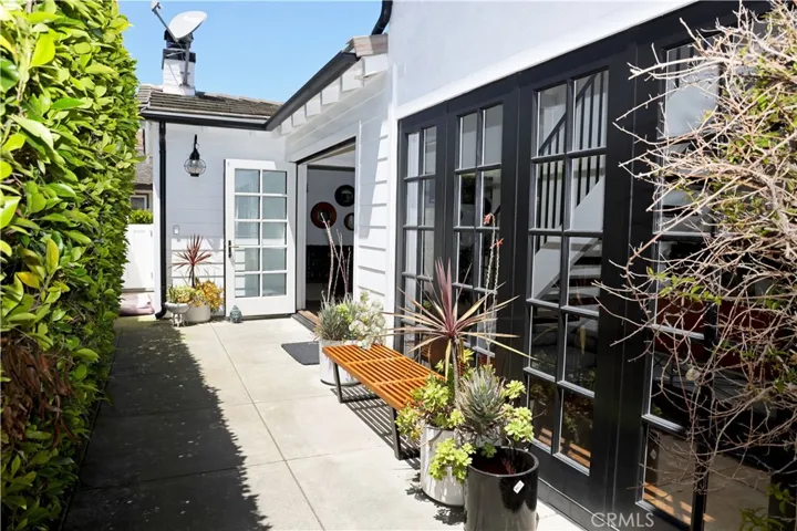 105 Via Ravenna, Newport Beach, California 92663